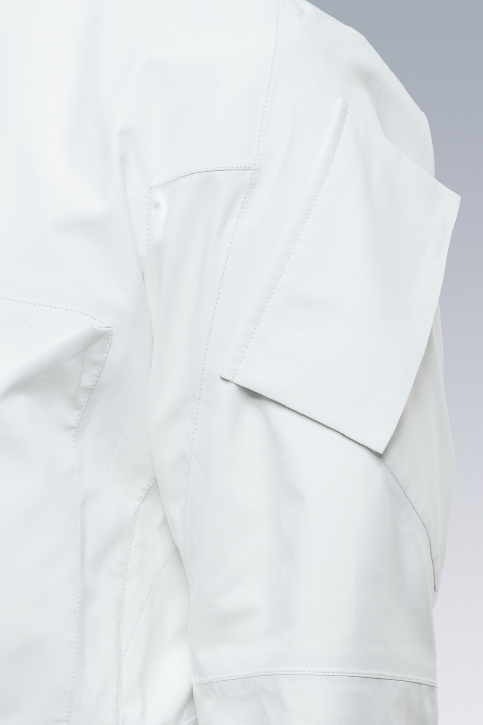 J47TS-GT-WHT 3L Gore-Tex® Pro Tec Sys Interops Jacket White - 17