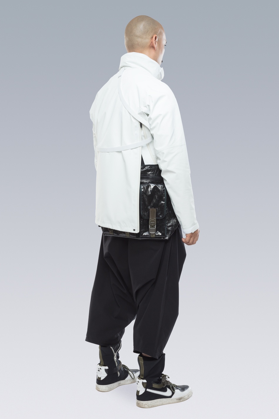 J47TS-GT-WHT 3L Gore-Tex® Pro Tec Sys Interops Jacket White - 42