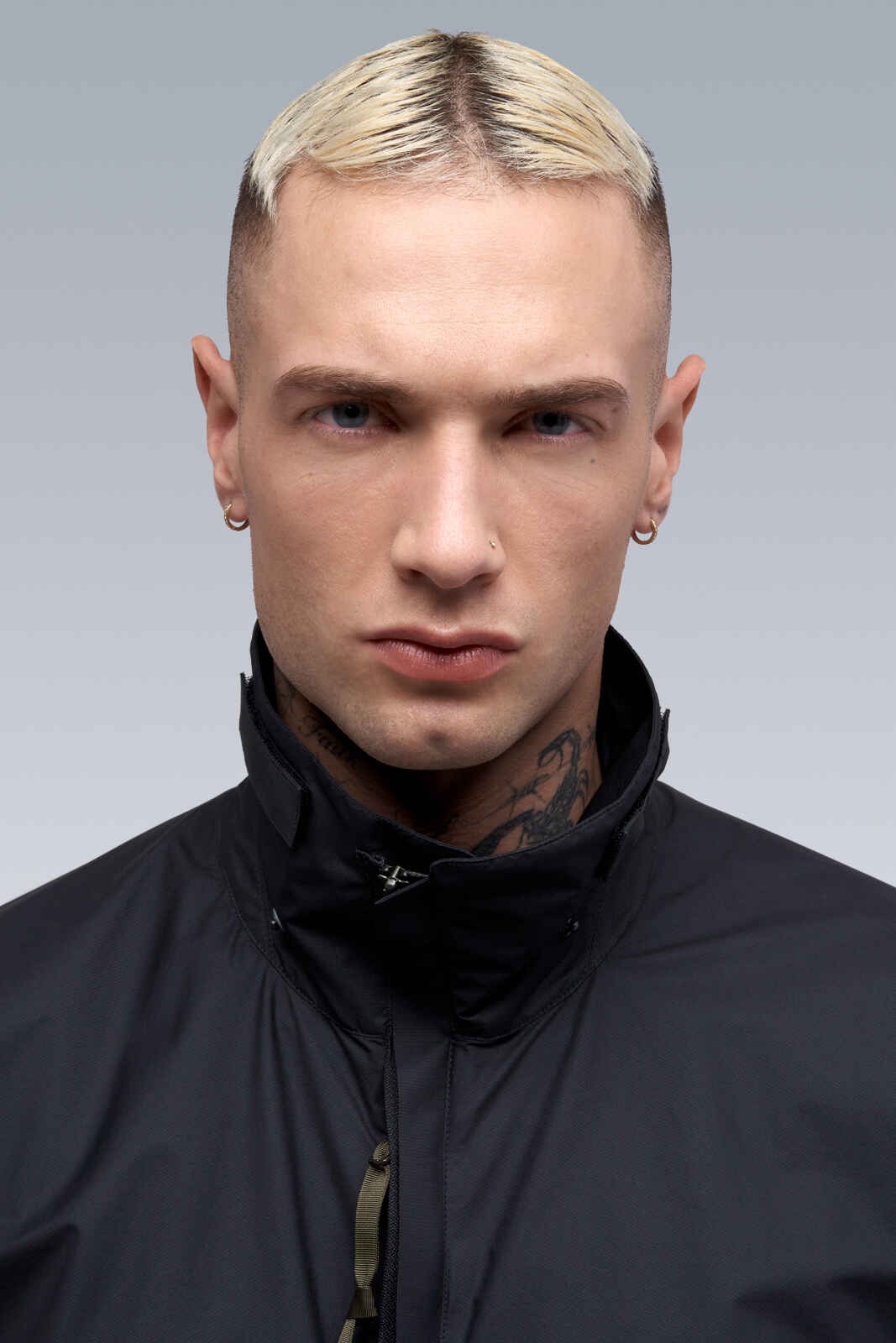 J28-WS 2L Gore-Tex Infinium™ Windstopper® Interops Jacket Black - 8