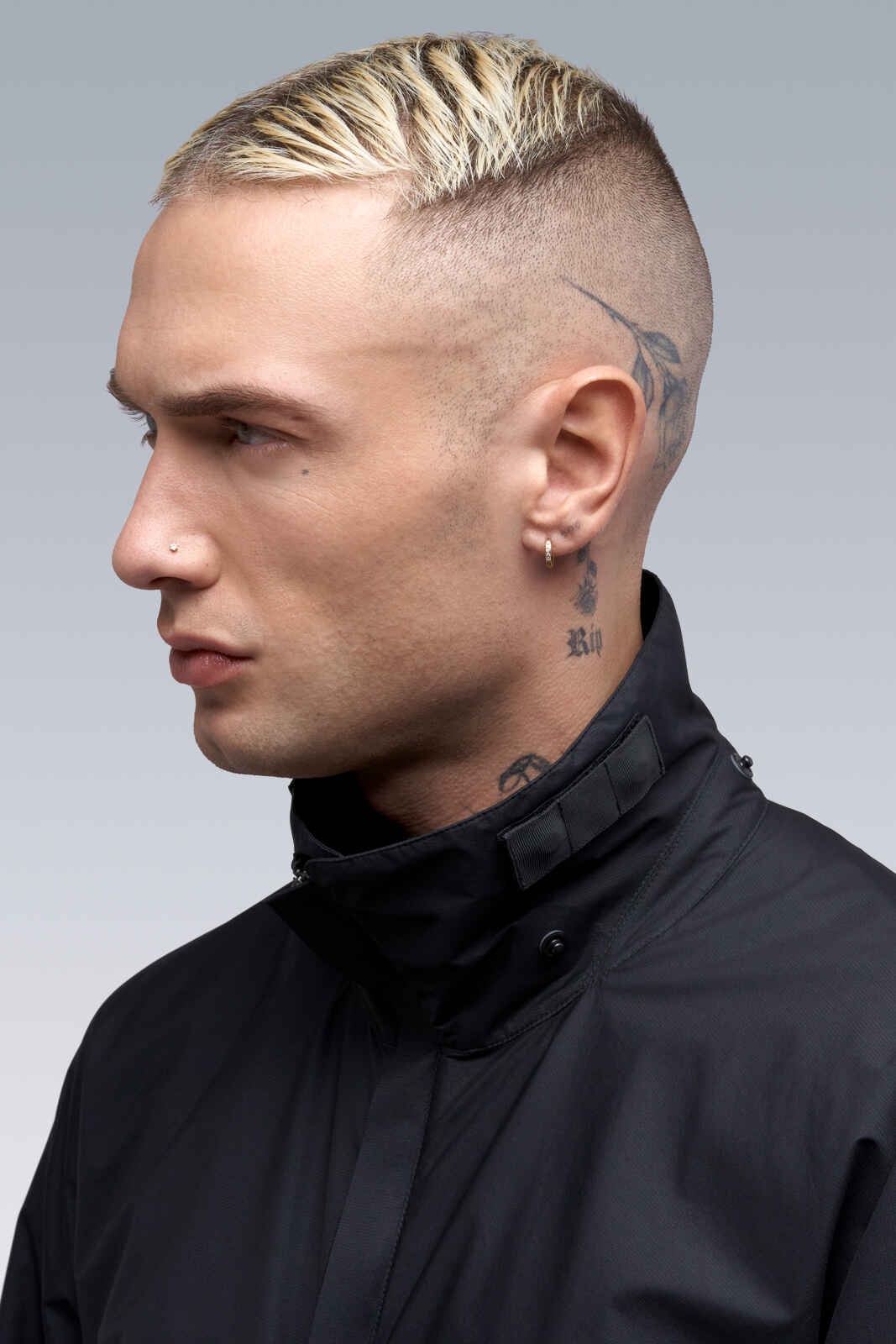 J28-WS 2L Gore-Tex Infinium™ Windstopper® Interops Jacket Black - 9