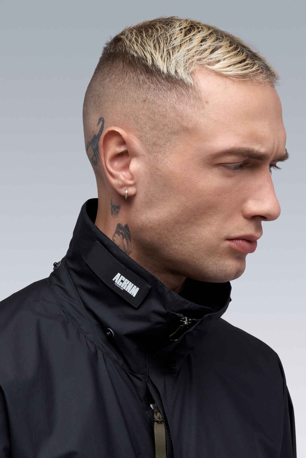 J28-WS 2L Gore-Tex Infinium™ Windstopper® Interops Jacket Black - 13