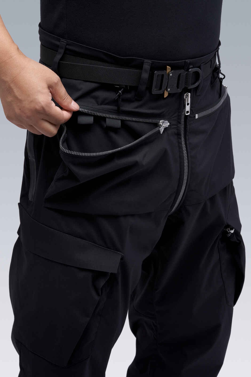 P38-E Encapsulated Nylon Cargo Pant Black - 11