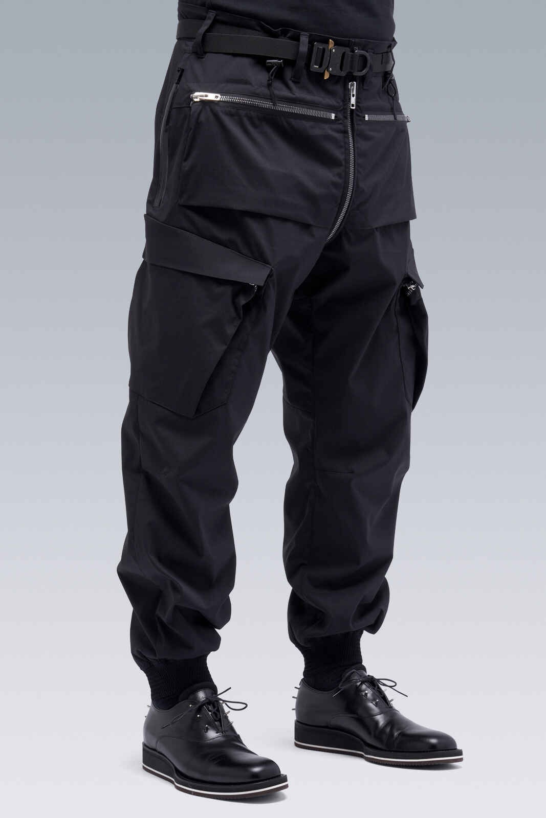 P38-E Encapsulated Nylon Cargo Pant Black - 23