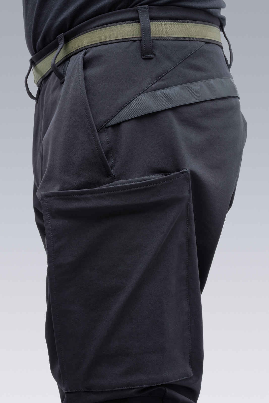 P10A-DS schoeller® Dryskin™ Articulated Cargo Pant Black - 4