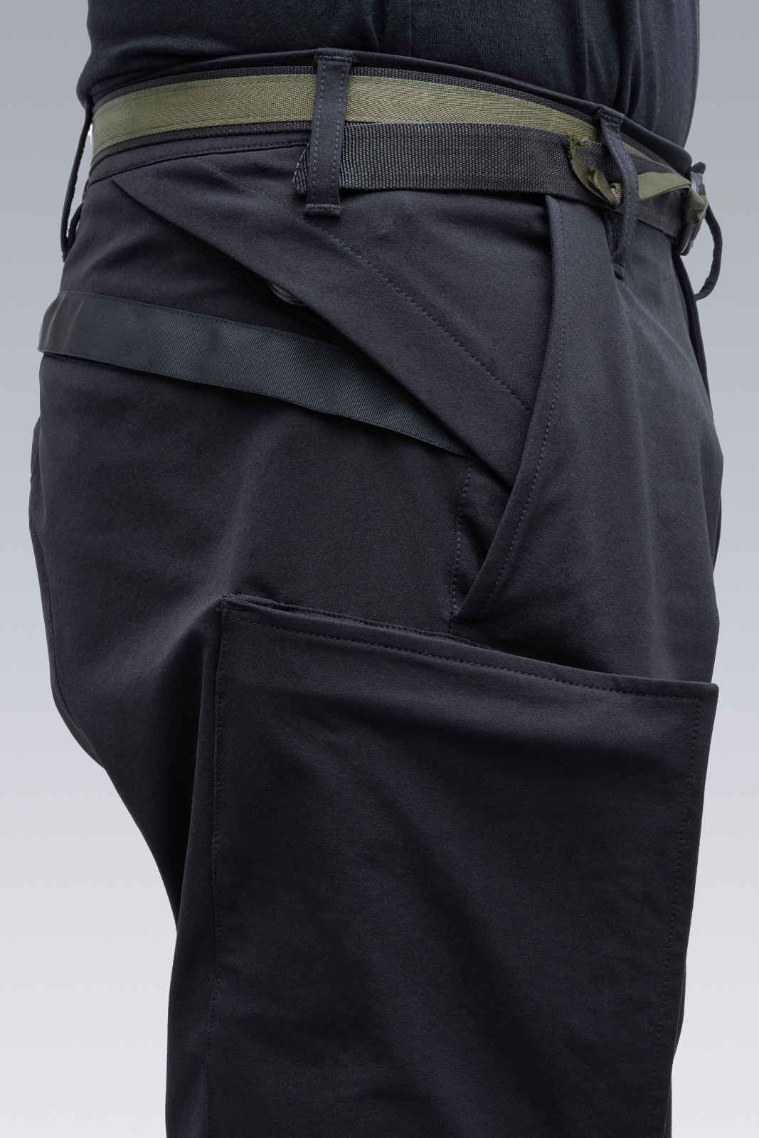 P10A-DS schoeller® Dryskin™ Articulated Cargo Pant Black - 12