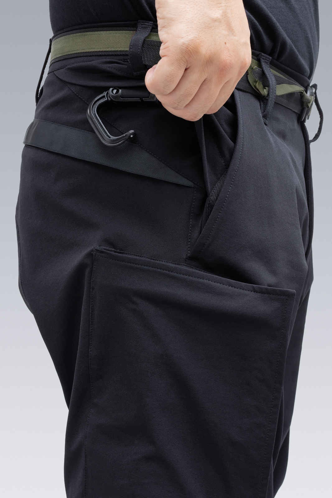 P10A-DS schoeller® Dryskin™ Articulated Cargo Pant Black - 15