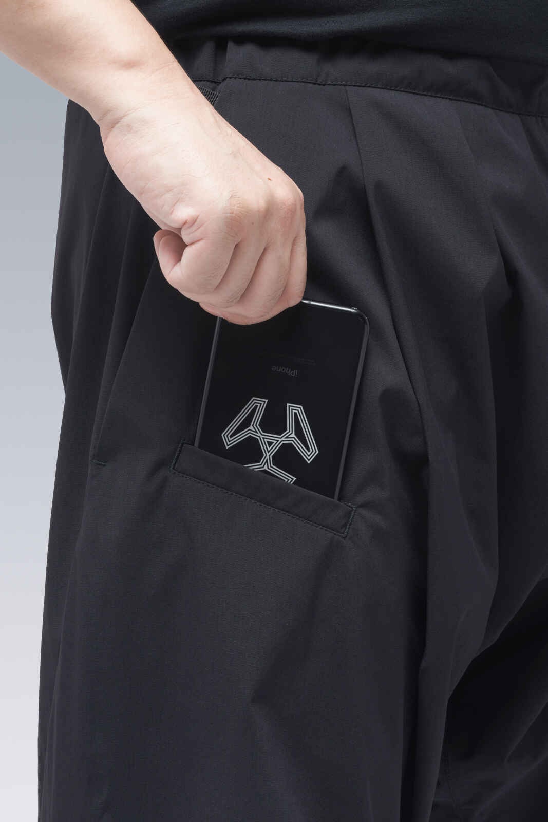 P36-E Encapsulated Nylon Pleated Drawcord Trouser - 8