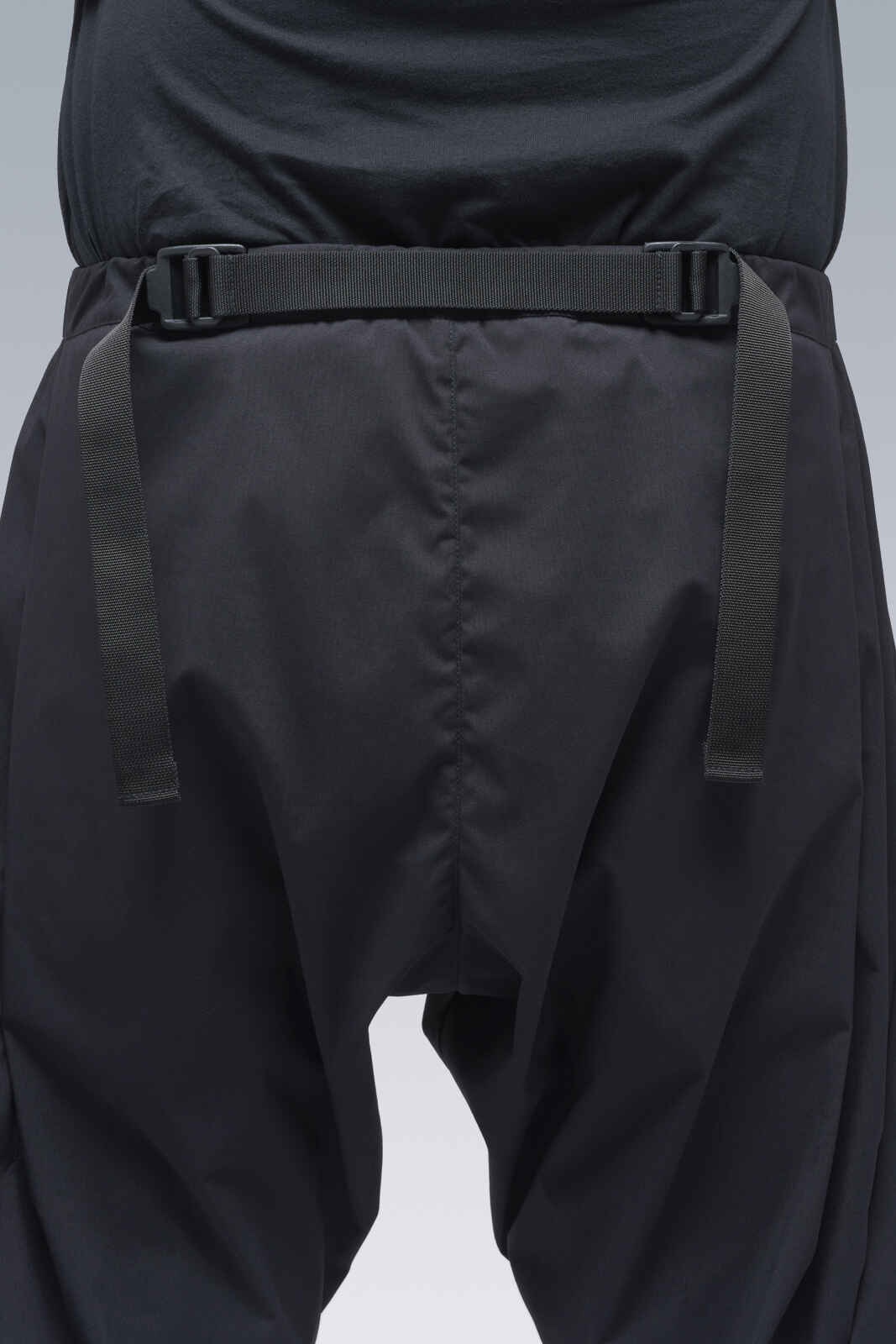 P36-E Encapsulated Nylon Pleated Drawcord Trouser - 16