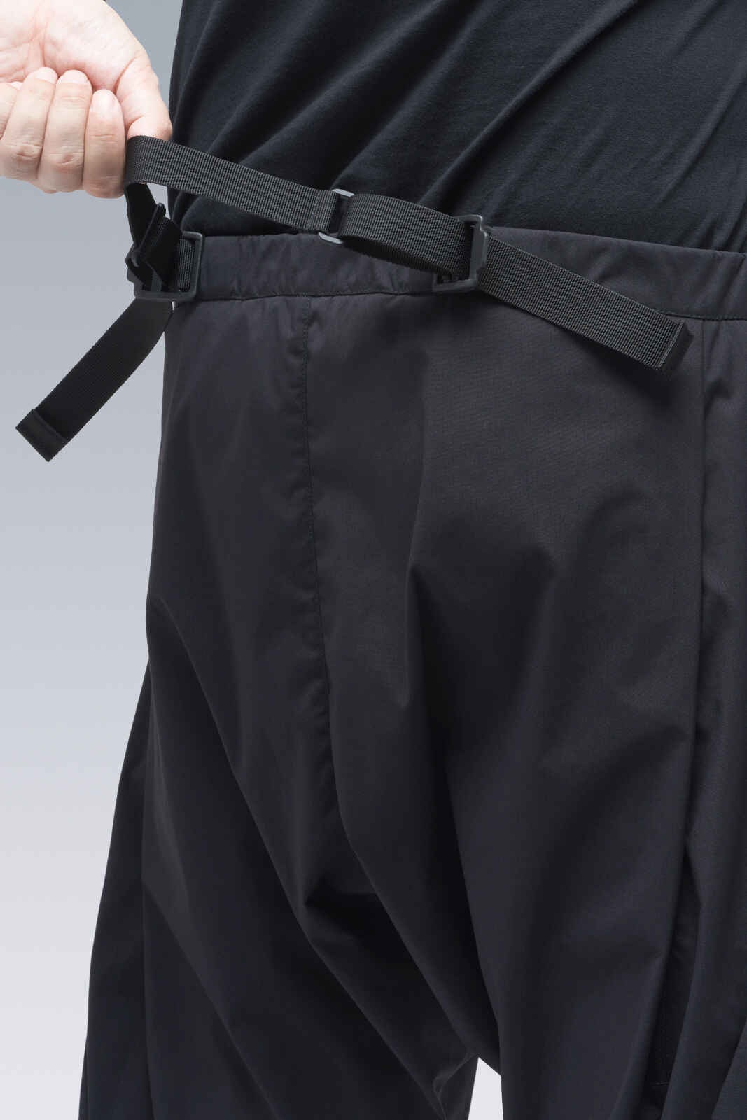 P36-E Encapsulated Nylon Pleated Drawcord Trouser - 17