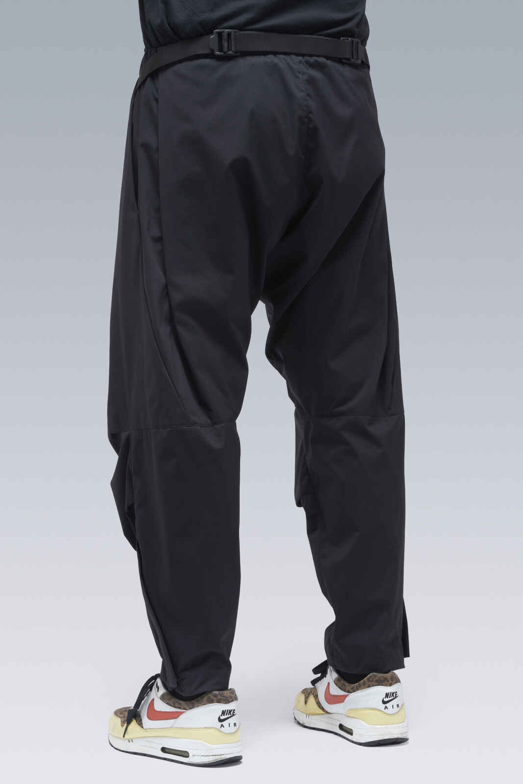 P36-E Encapsulated Nylon Pleated Drawcord Trouser - 28