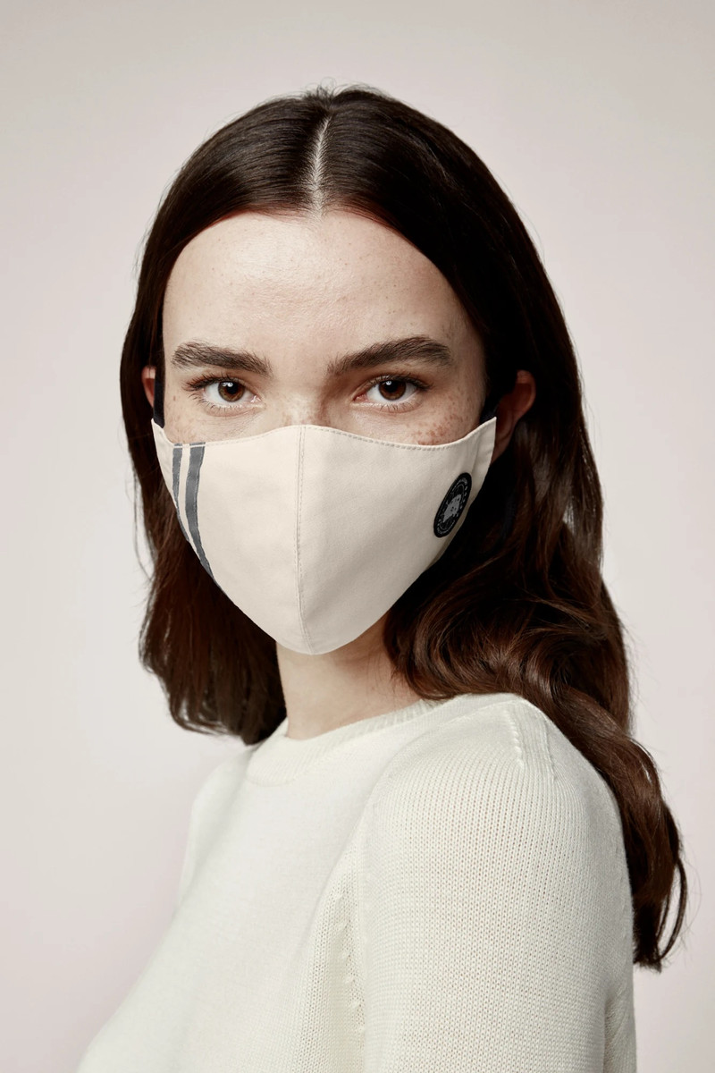 Canada Goose BLACK DISC FACE MASK outlook