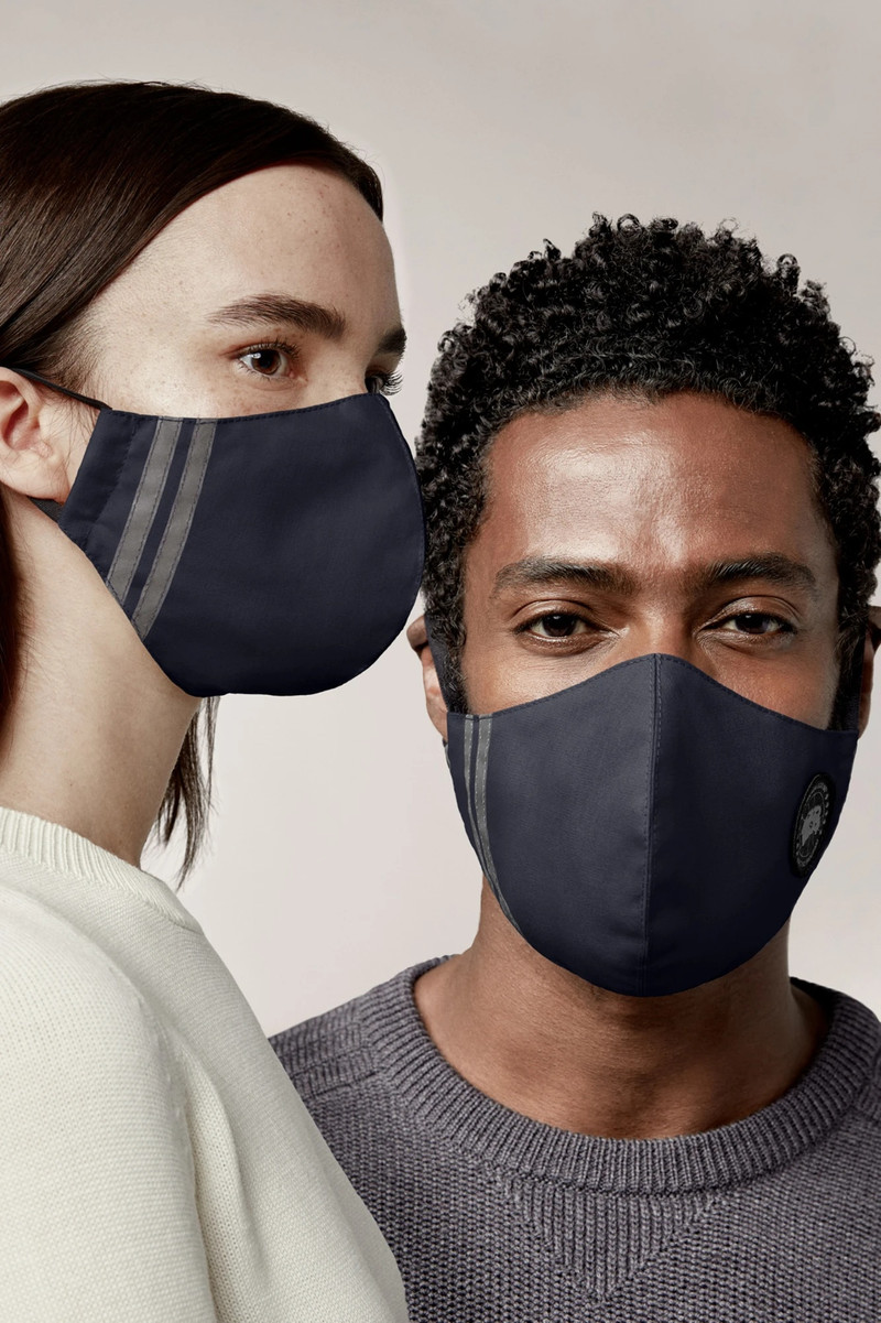 Canada Goose BLACK DISC FACE MASK outlook