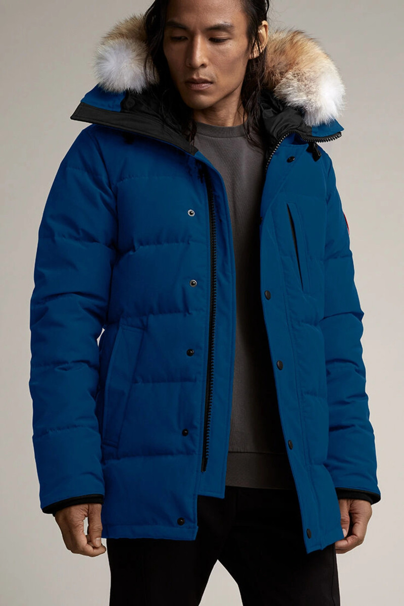 Canada Goose CARSON PARKA FUSION FIT outlook