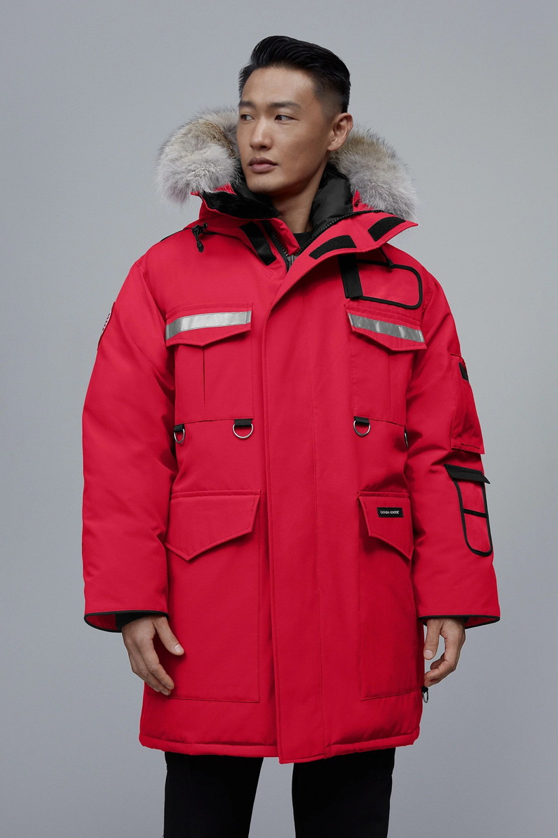 Canada Goose RESOLUTE PARKA outlook