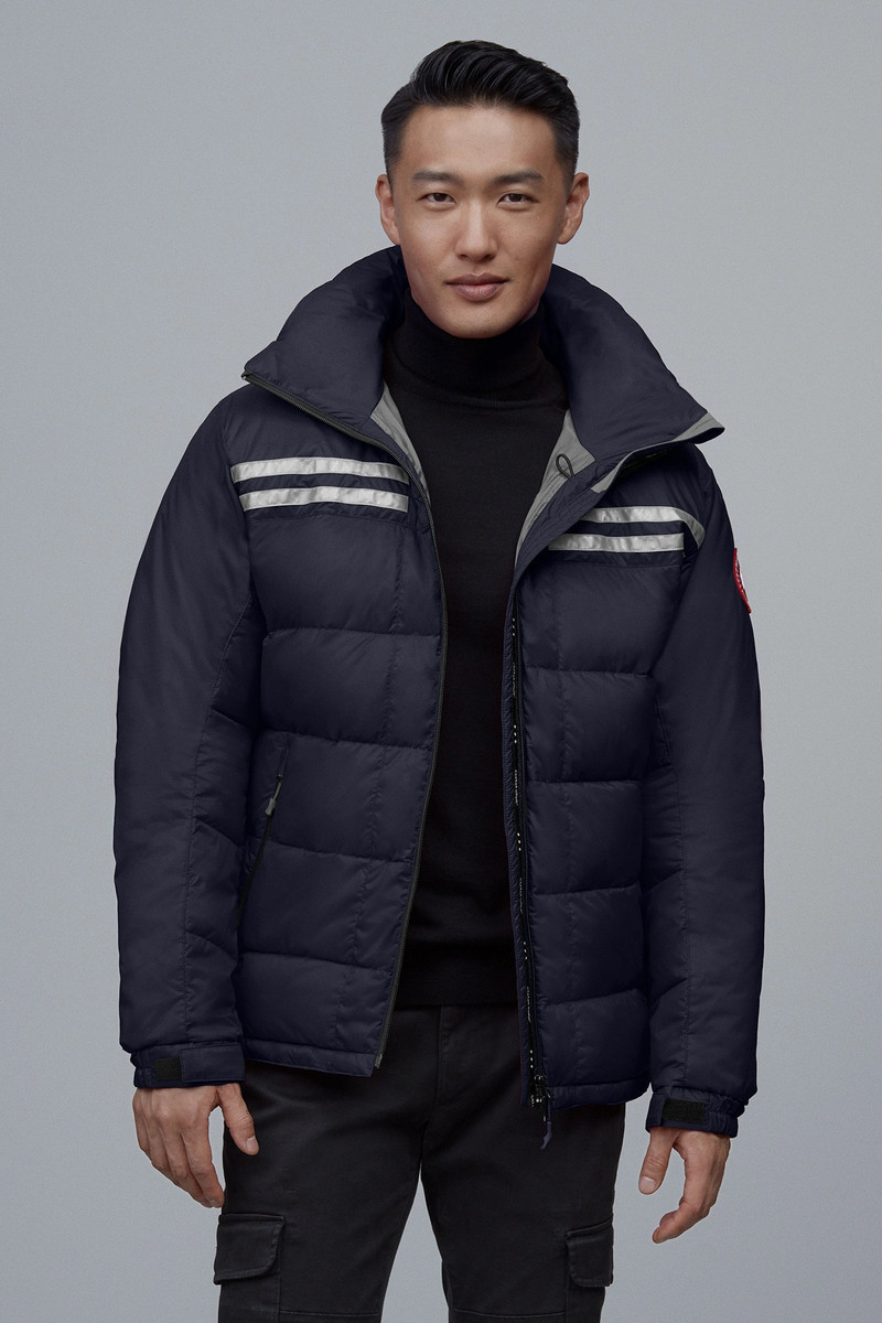 Canada Goose SUMMIT JACKET outlook