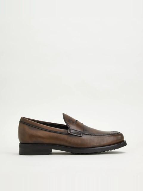 Tod's LEATHER LOAFERS - BROWN