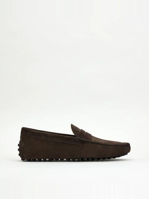 Tod's GOMMINO DRIVING SHOES IN SUEDE - BROWN