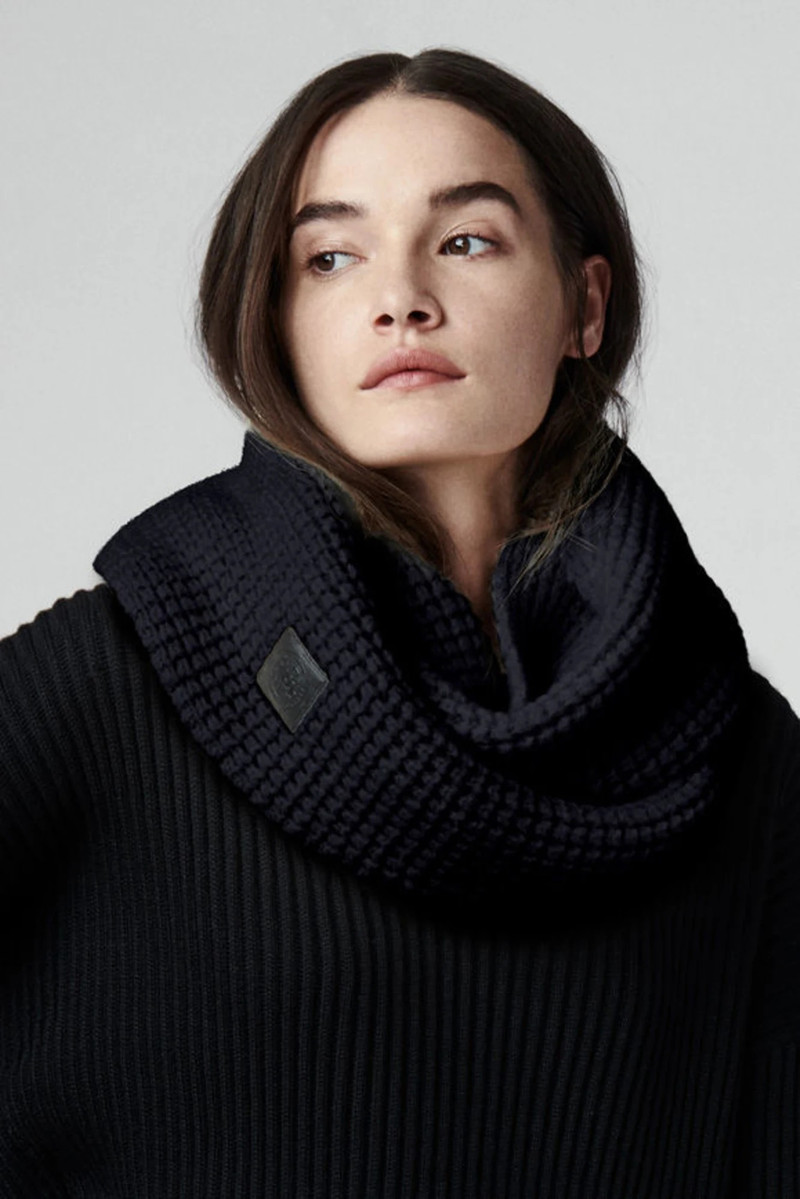 Canada Goose WAFFLE INFINITY SCARF outlook
