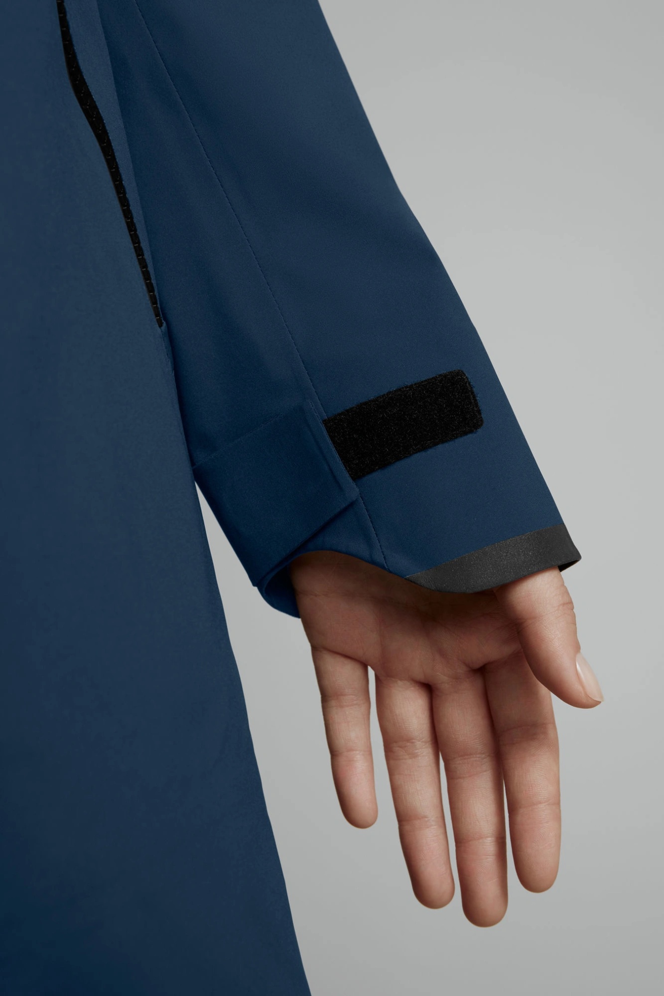 WOMEN'S KITSILANO RAIN JACKET BLACK LABEL - 11