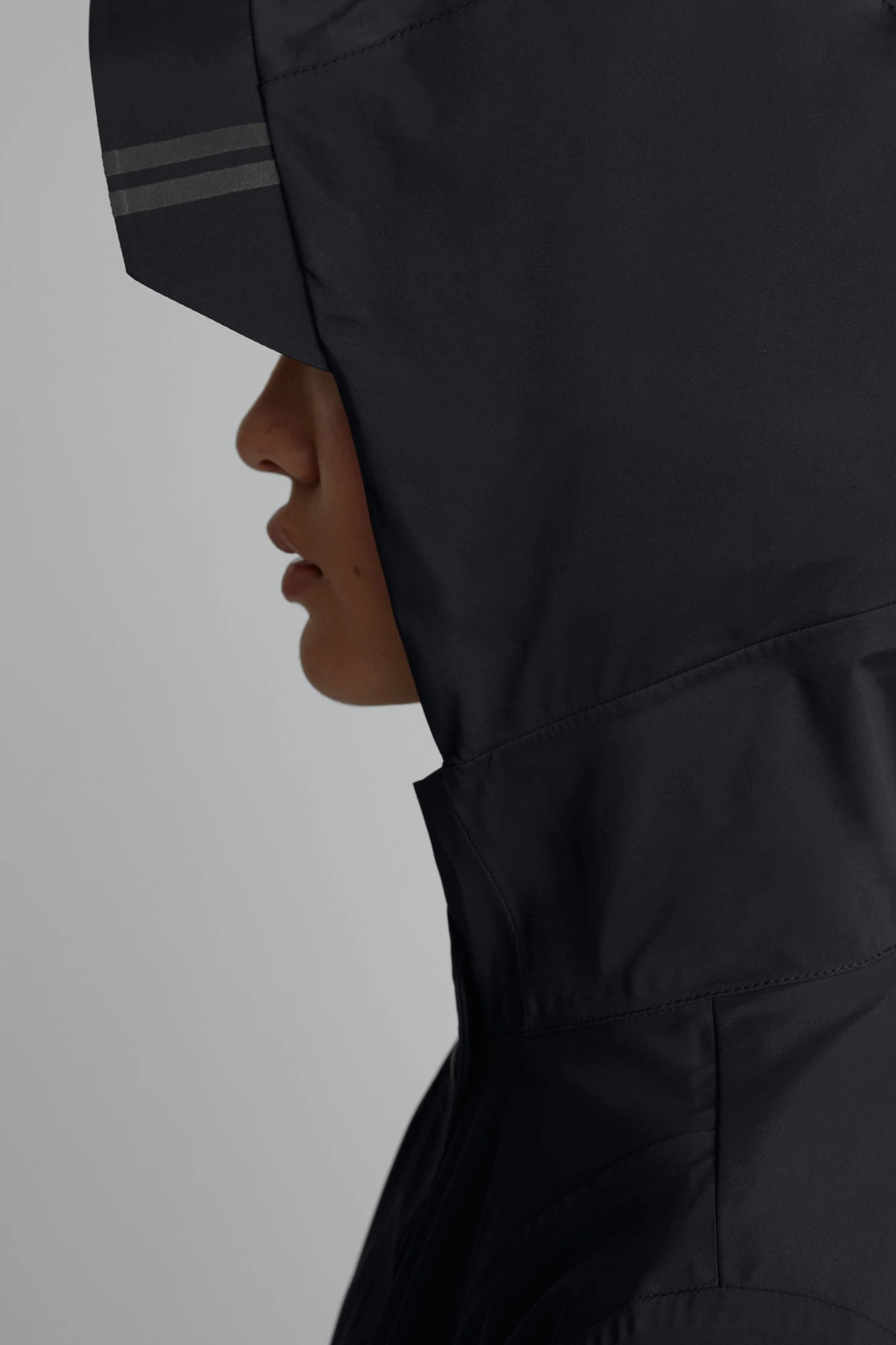 WOMEN'S KITSILANO RAIN JACKET BLACK LABEL - 10