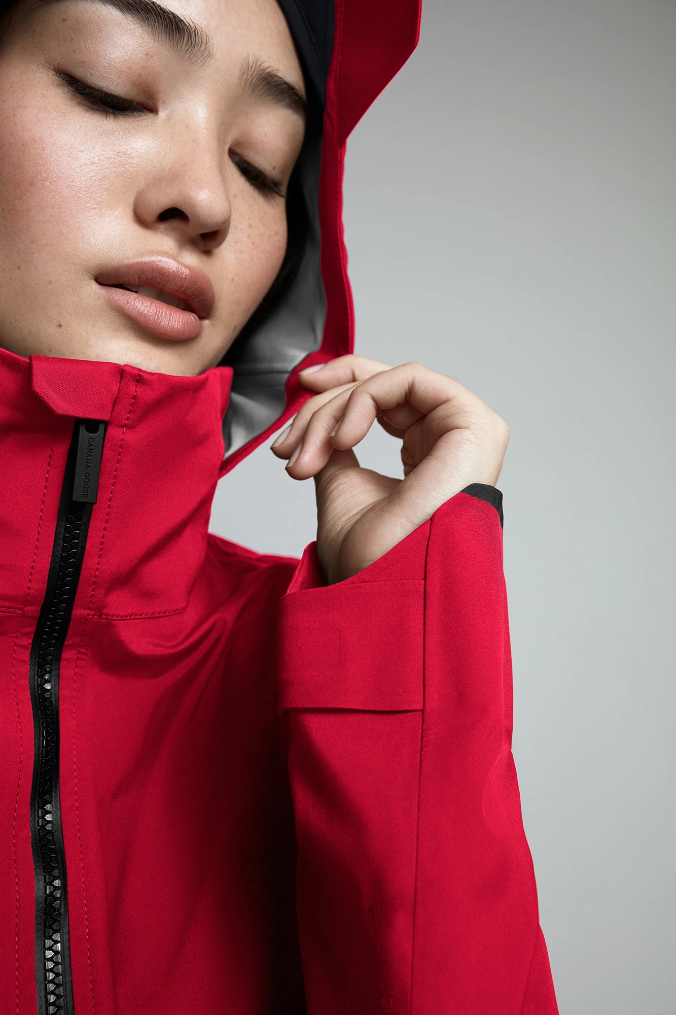 Canada Goose WOMEN S PACIFICA RAIN JACKET REVERSIBLE