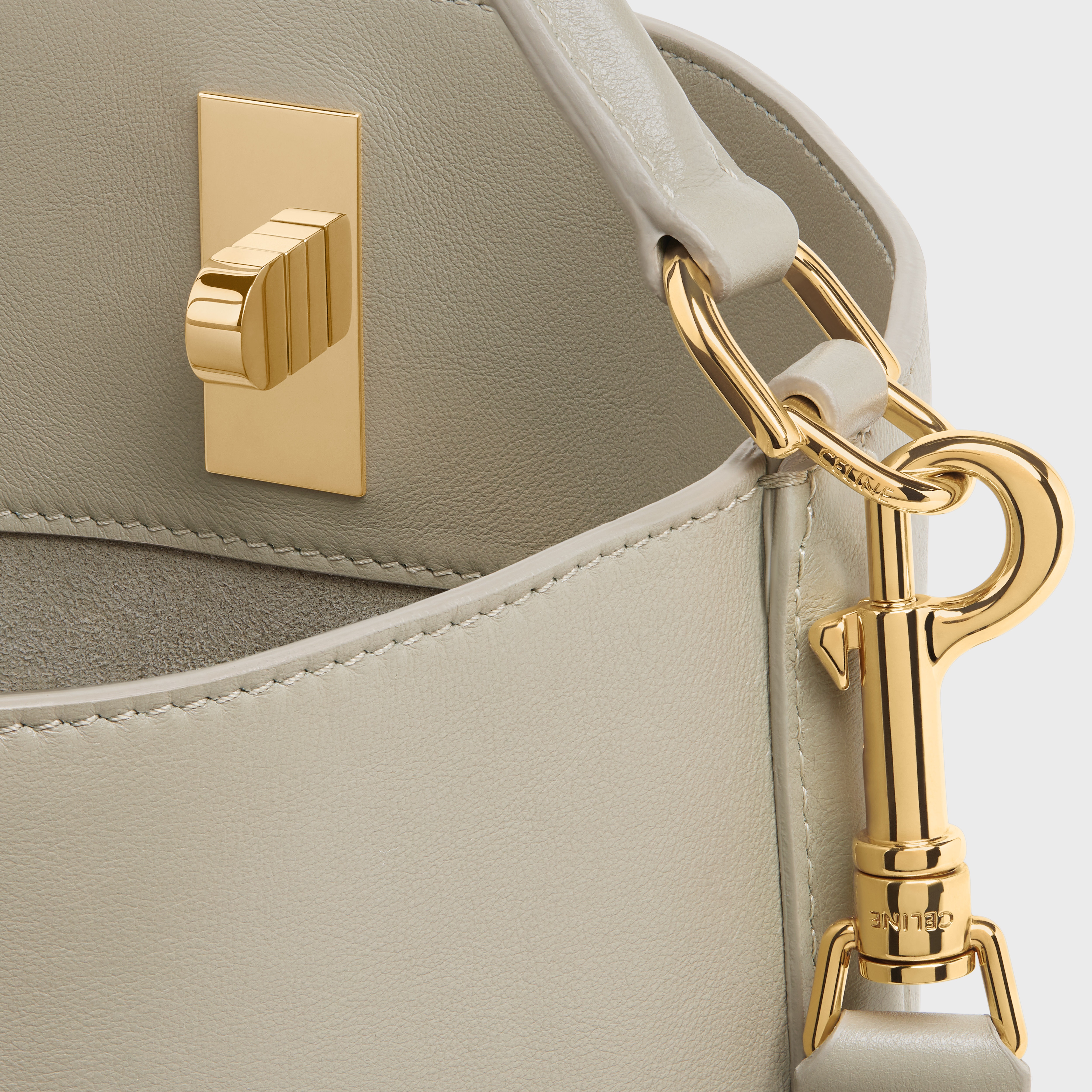 Bucket 16 Bag in Smooth Calfskin - 8