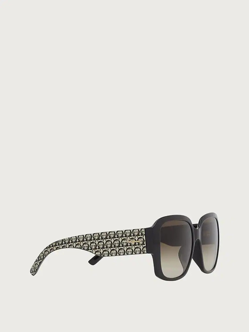 FERRAGAMO SUNGLASSES outlook