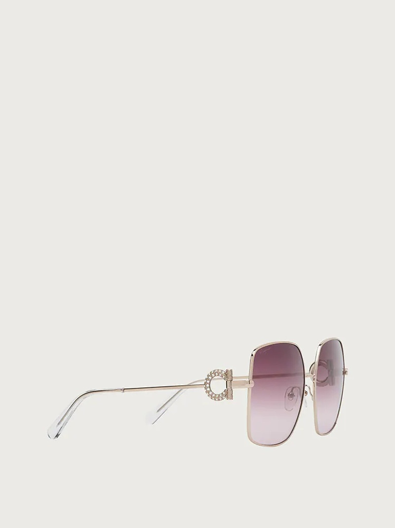 FERRAGAMO SUNGLASSES outlook