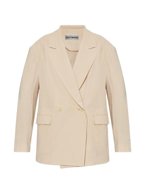 ISSEY MIYAKE Looped double-breasted blazer