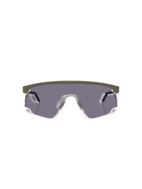 OAKLEY shield-frame sunglasses