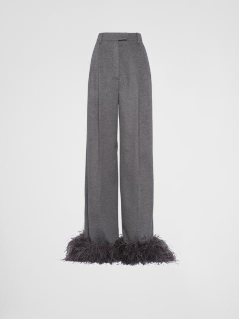 Cashmere pants with feathers