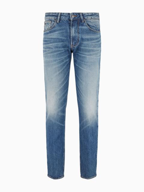 J06 Slim-fit jeans in rinse-wash stretch denim with dirty-effect treatment