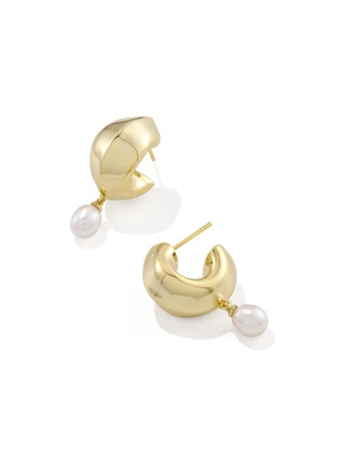 KENDRA SCOTT Oakland Pearl Gold Huggie Earrings