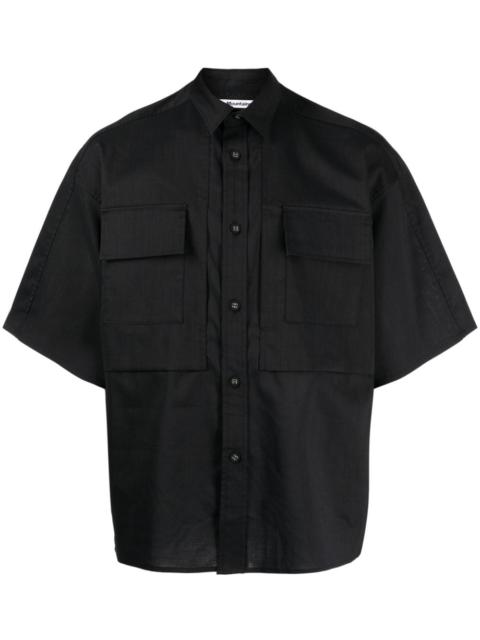 chest-pockets button-up shirt