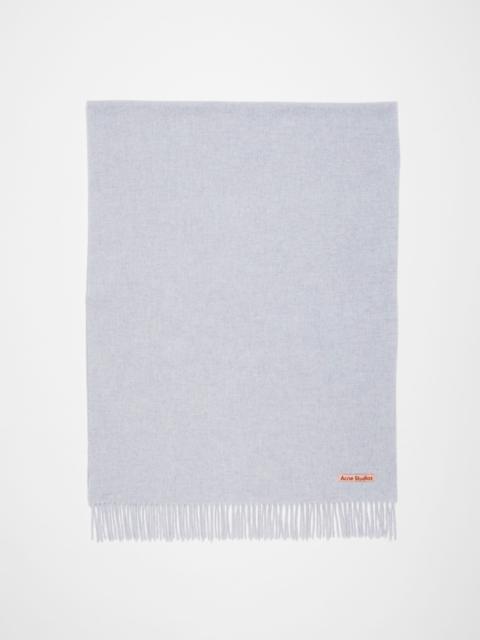 Fringe wool scarf - oversized - Powder blue mélange