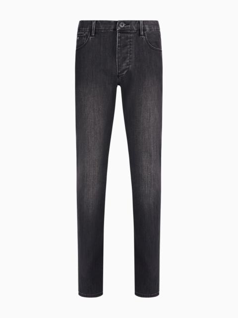 Slim-fit J11 extra comfort denim jeans