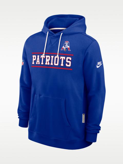 Nike New England Patriots Alt Standard Issue Men's Nike Dri-FIT NFL Pullover Hoodie