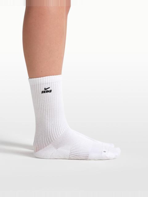 Nike NikeSKIMS Women's Dri-FIT Pilates Grip Crew Socks (1 Pair)