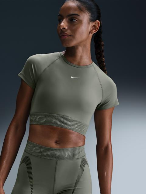 Nike Nike Pro Women's Dri-FIT Short-Sleeve Cropped Graphic Top