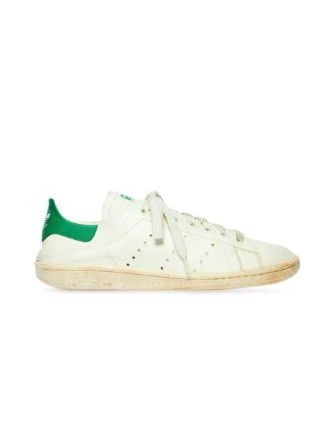 BALENCIAGA Men's Balenciaga / Adidas Stan Smith Worn-out Sneaker in Off White