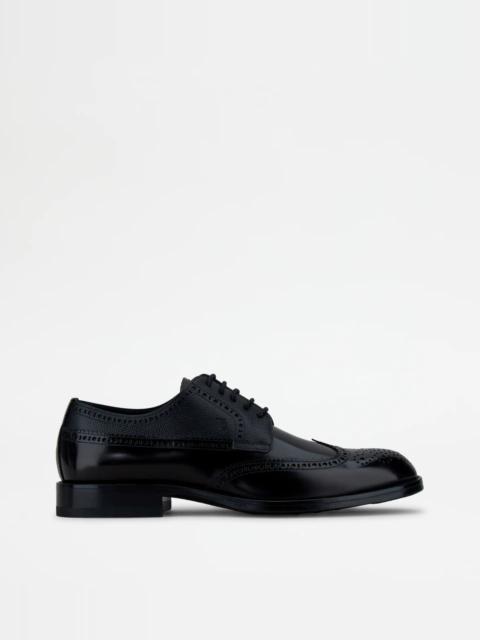 Tod's LACE-UPS IN LEATHER - BLACK