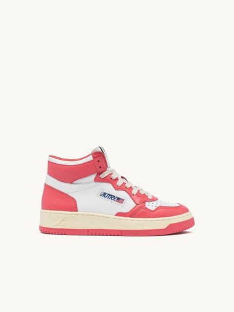 AUTRY MEDALIST MID BICOLOR SNEAKERS IN WHITE AND TEA ROSE LEATHER