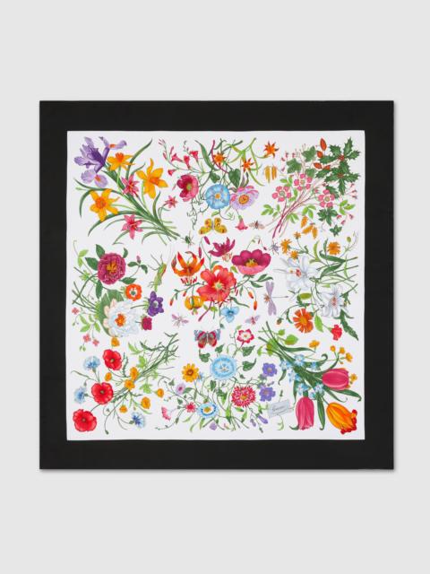 GUCCI Printed silk twill carré