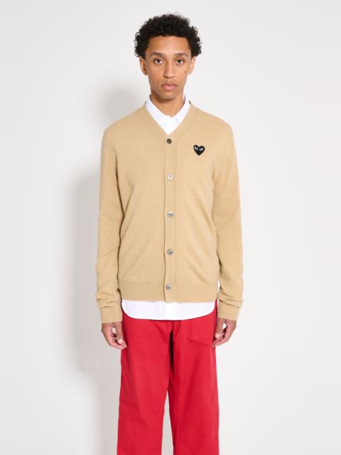 COMME DES GARÇONS PLAY SMALL HEART KNITTED CARDIGAN LIGHT CAMEL / BLACK