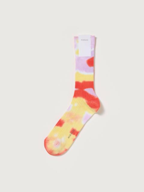 AURALEE GIZA HIGH GAUGE TIE-DYE SOCKS