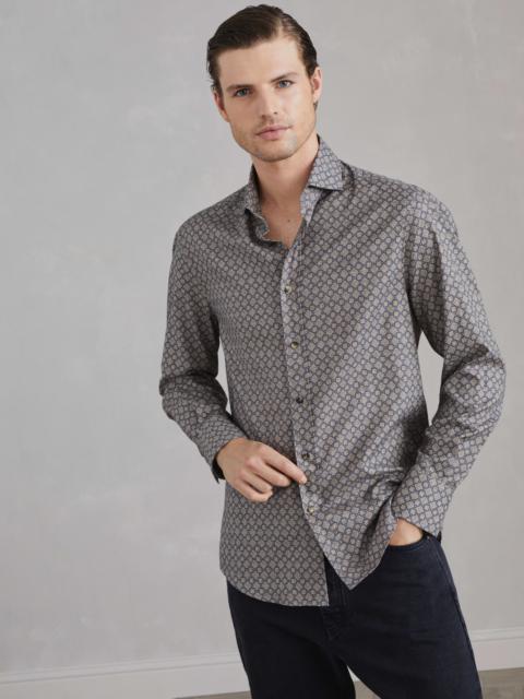 Two-tone geometric print slim fit shirt with spread collar