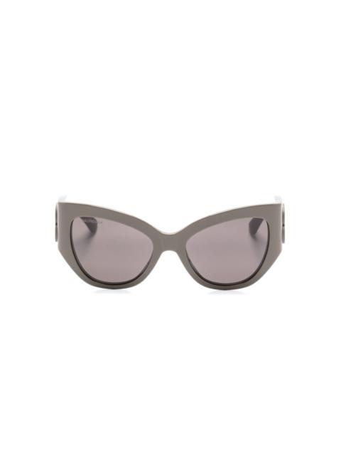 butterfly-frame sunglasses