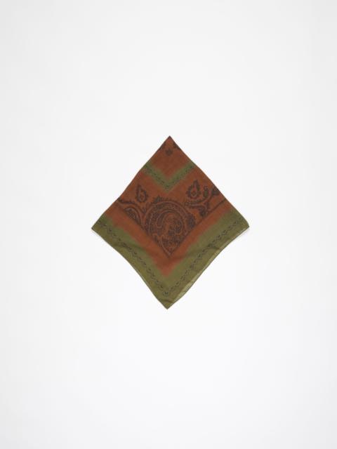 Print light wool scarf - Khaki green/rust orange