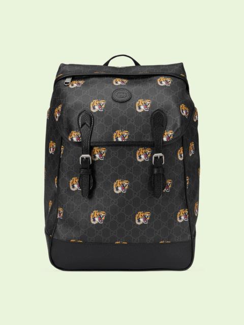 GUCCI GG medium backpack with tiger print