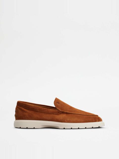 SLIPPER LOAFERS IN SUEDE - BROWN